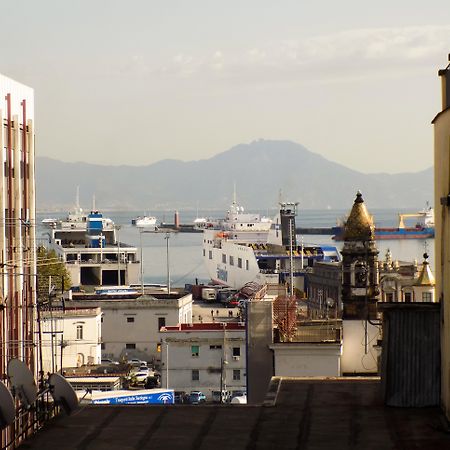 Hotel Le Orchidee Napoli Esterno foto